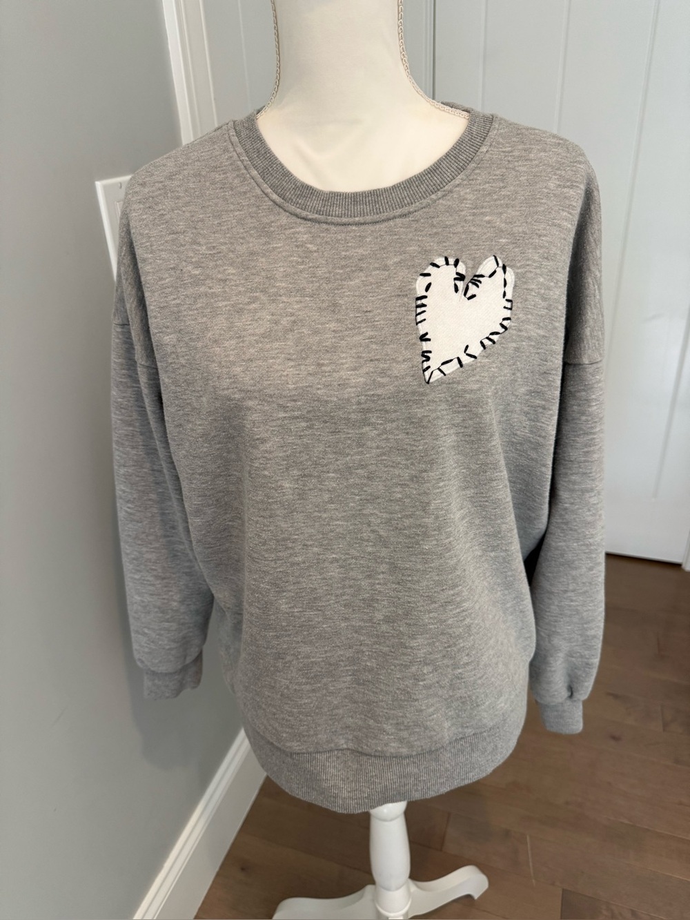 AQUA BY KERRI ROSENTHAL SWEATSHIRT